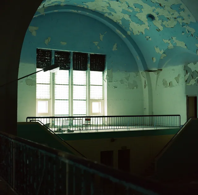 Interior synagogue